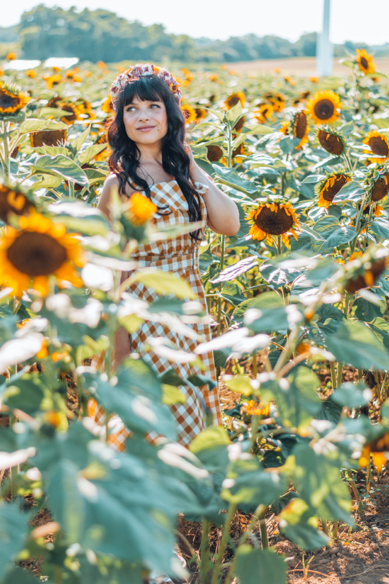 A Sunflower Field Near NYC: Pindar Vineyards - FashionTravelRepeat