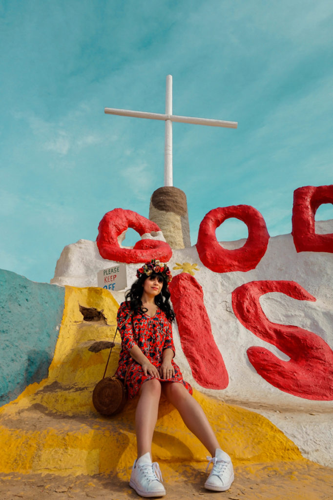 The ultimate guide to visiting Salvation Mountain and the Salton Sea as a day trip from Palm Springs California #salvationmountain #saltonsea #bombaybeach #leonardknight #palmsprings #roadtrip