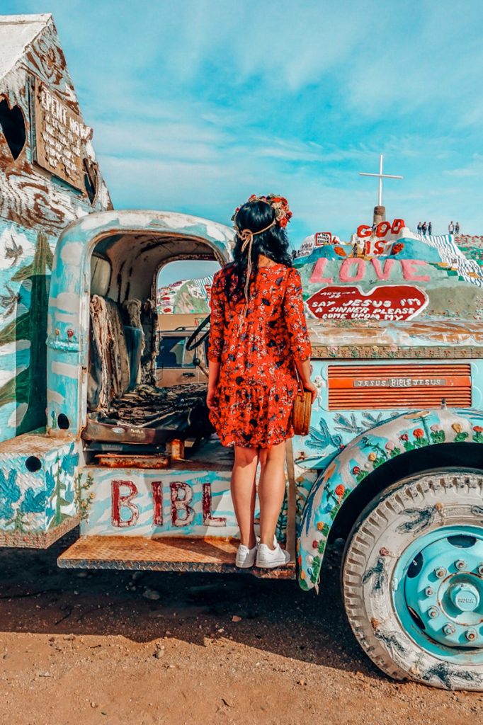 he ultimate guide to visiting Salvation Mountain and the Salton Sea as a day trip from Palm Springs California #salvationmountain #saltonsea #bombaybeach #leonardknight #palmsprings #roadtrip