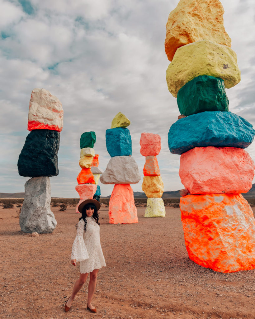 How to visit the Seven Magic Mountains large-scale art installation by Ugo Rondinone in Las Vegas Nevada #sevenmagicmountains #7magicmountains #lasvegas #nevada #ugorondinone