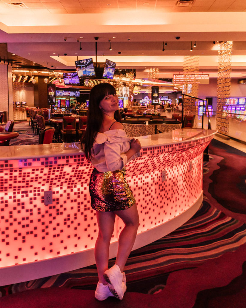 A review of The LINQ Hotel, the most instagrammable hotel in Las Vegas #thelinq #instagramspotslasvegas #instagrammablelasvegas #hotelreview