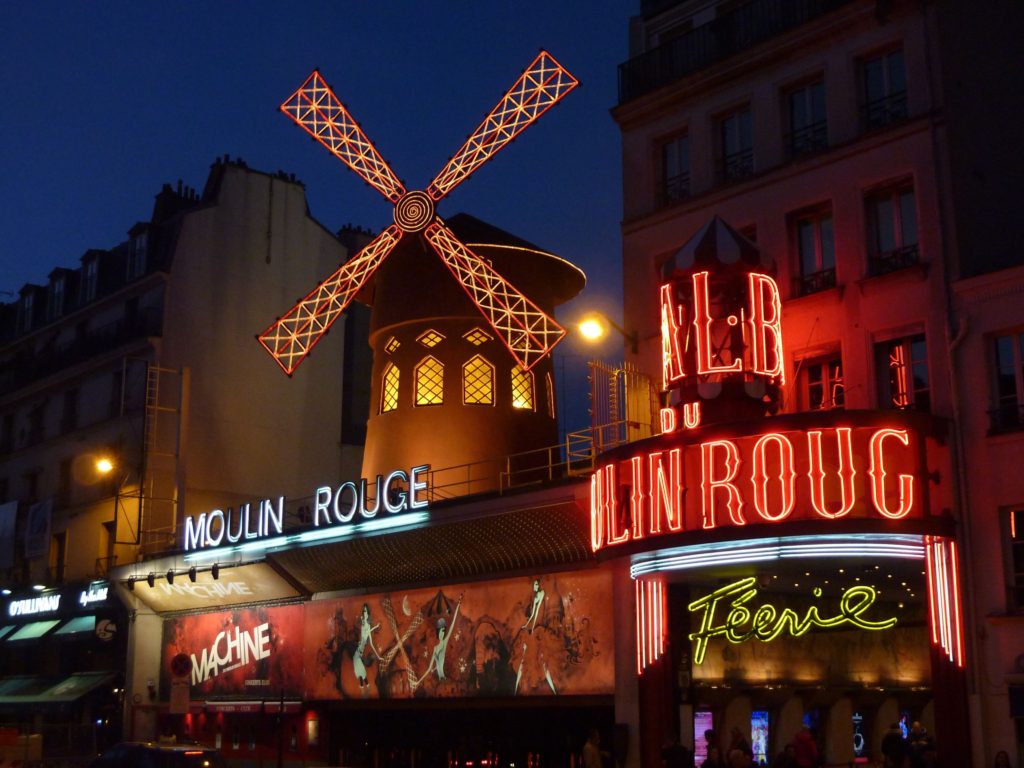 Exterior of Moulin Rouge 